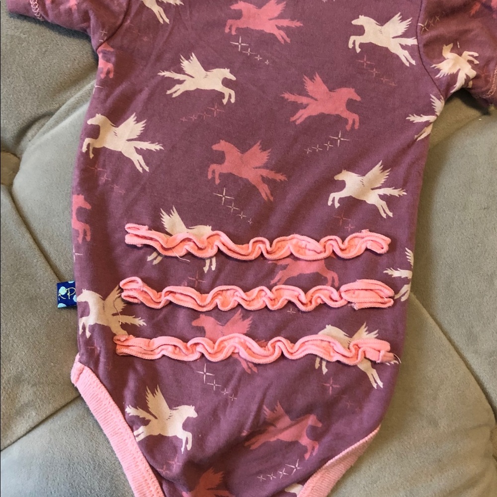 Kickee Pants one piece top- sz 0-3 months